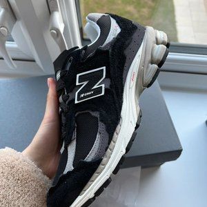 New Balance 2002RD